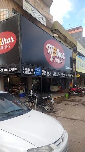 Fachada da unidade de Samambaia, com o letreiro Melhor Carnes sobre a entrada